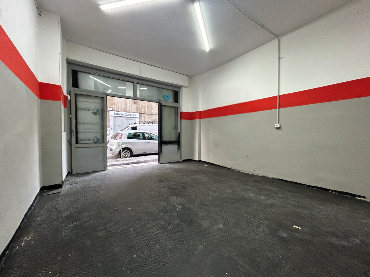 Negozio in vendita a Napoli