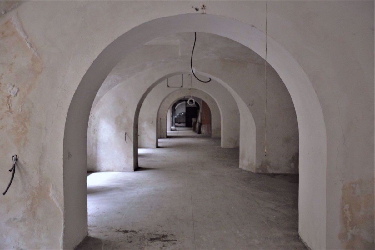 Magazzino in vendita a Napoli