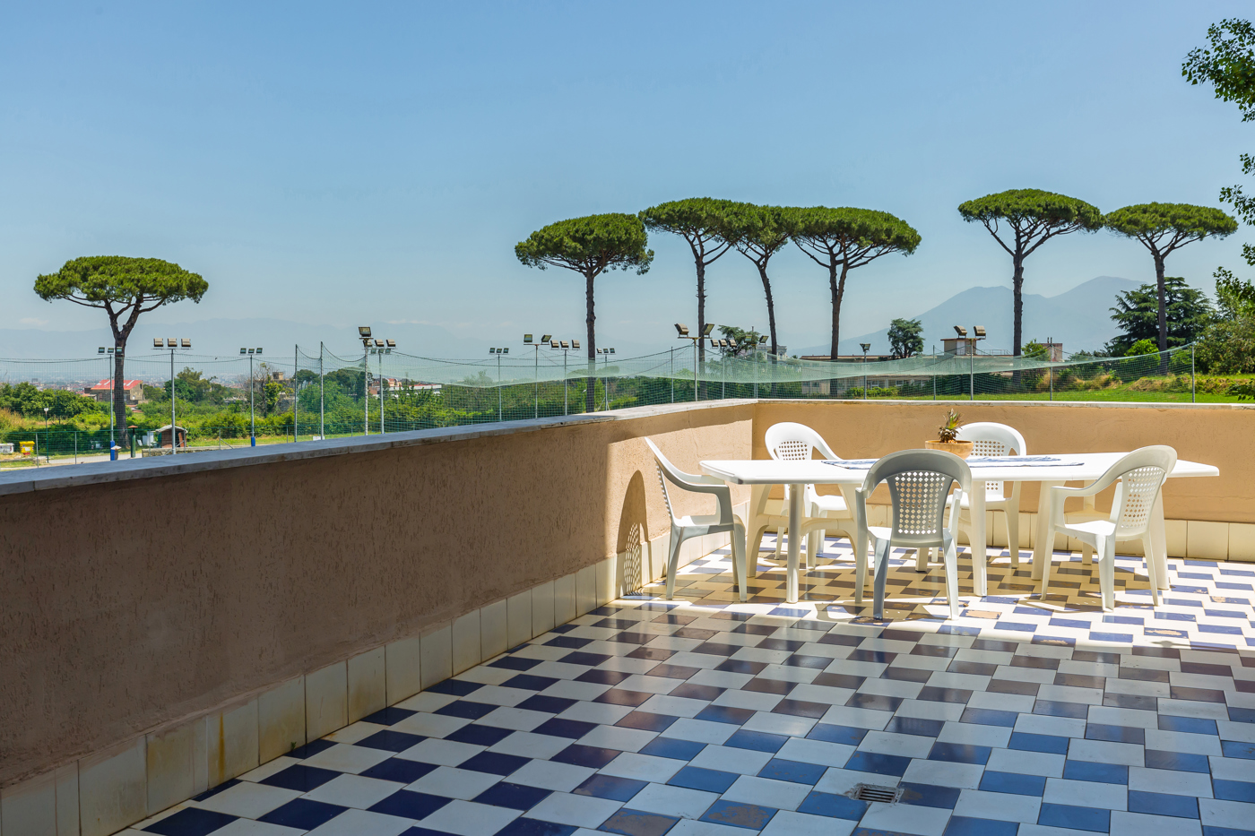 Appartamento arredato in affitto a Napoli