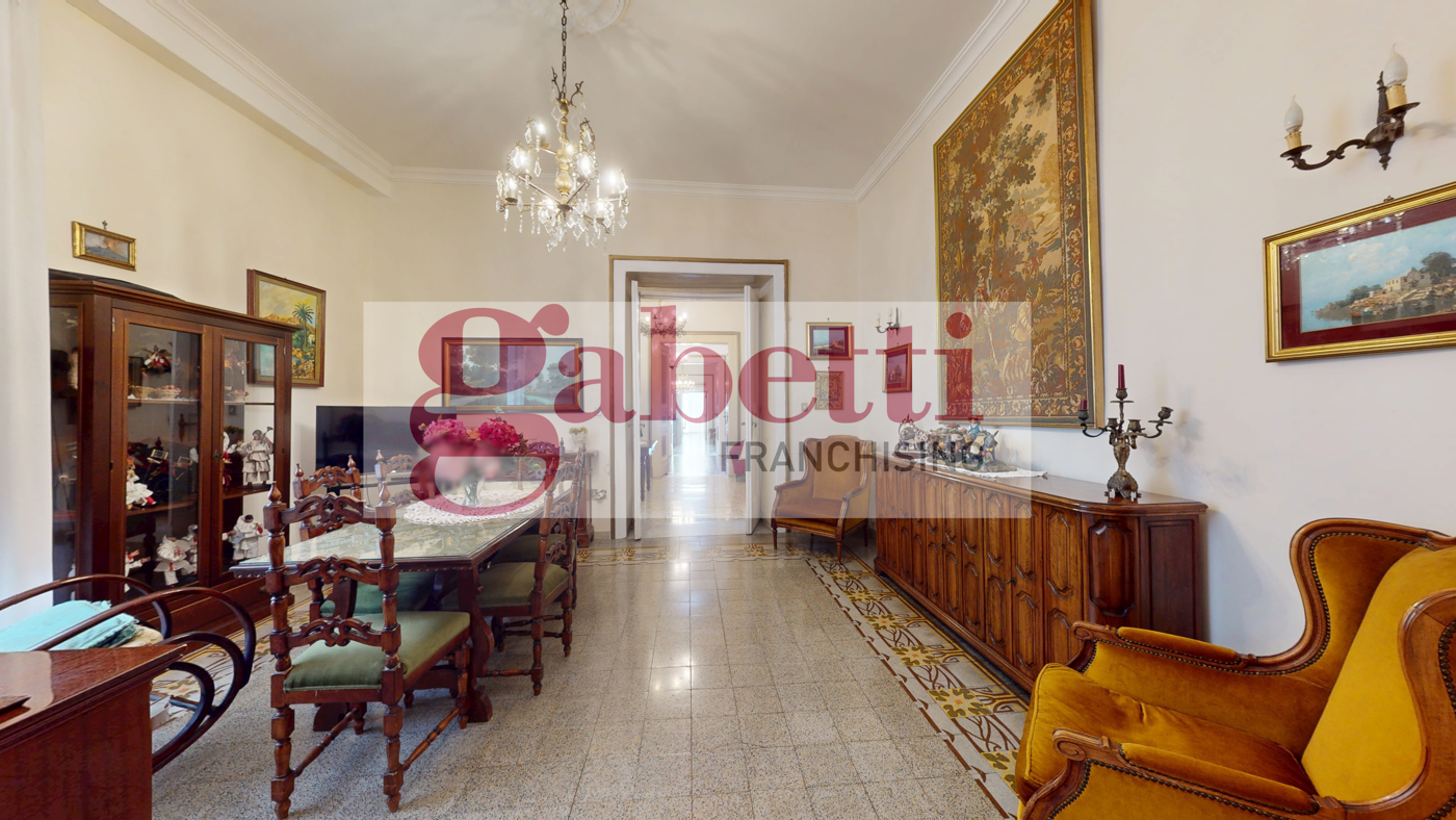 Appartamento da ristrutturare a Napoli