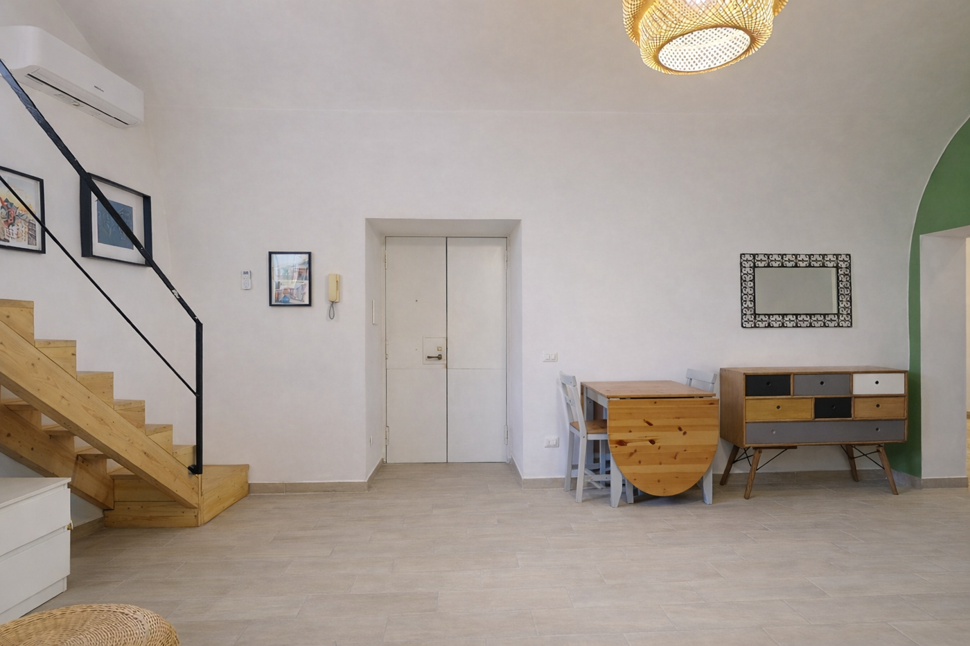 Bilocale ristrutturato a Napoli