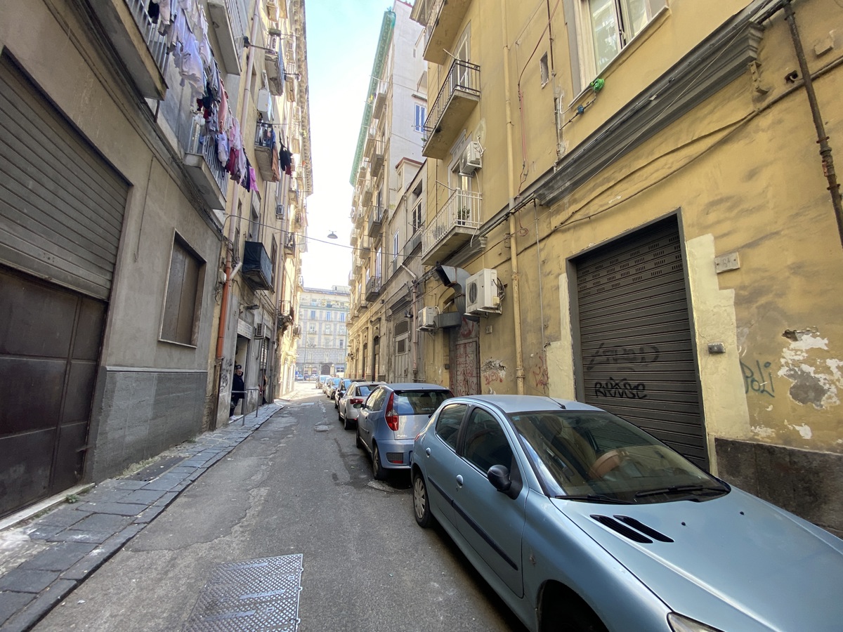 Magazzino in vendita a Napoli