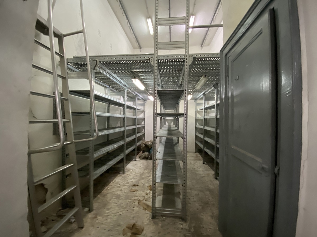 Magazzino in vendita a Napoli