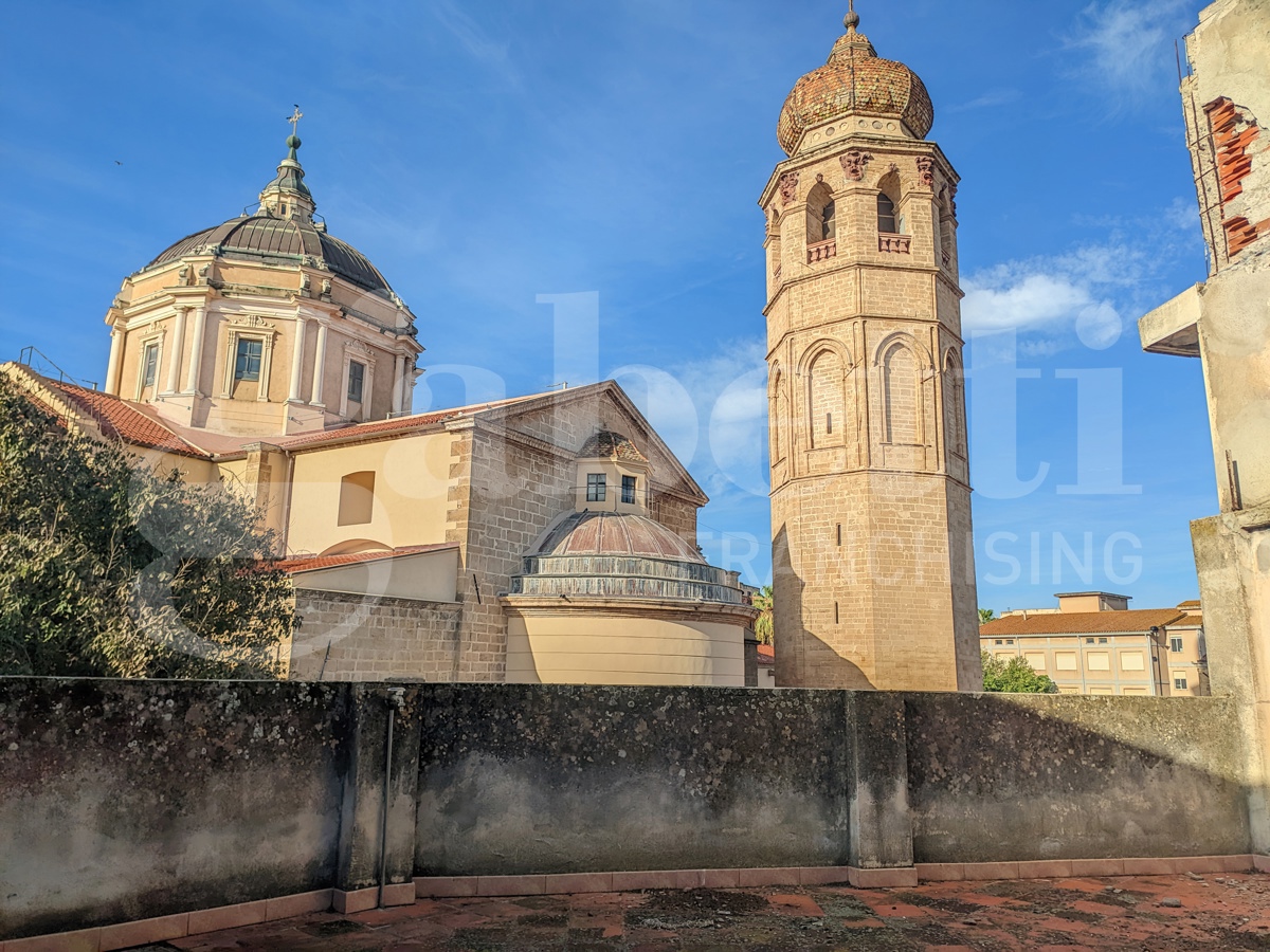 Stabile/Palazzo in vendita a Oristano