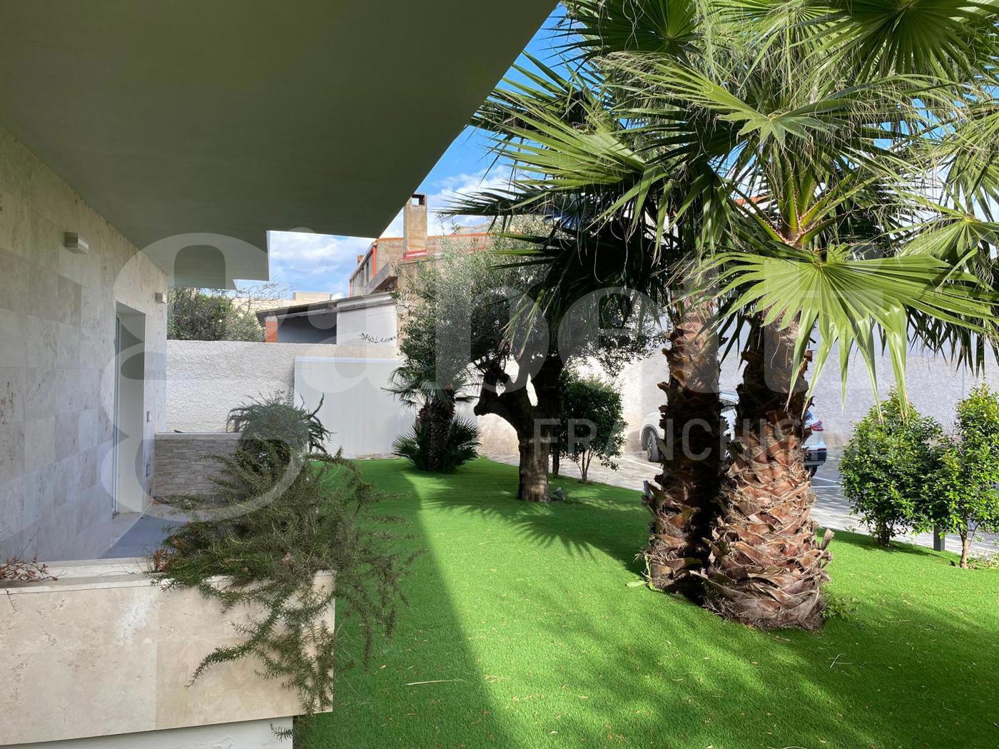 Quadrilocale con giardino a Cabras
