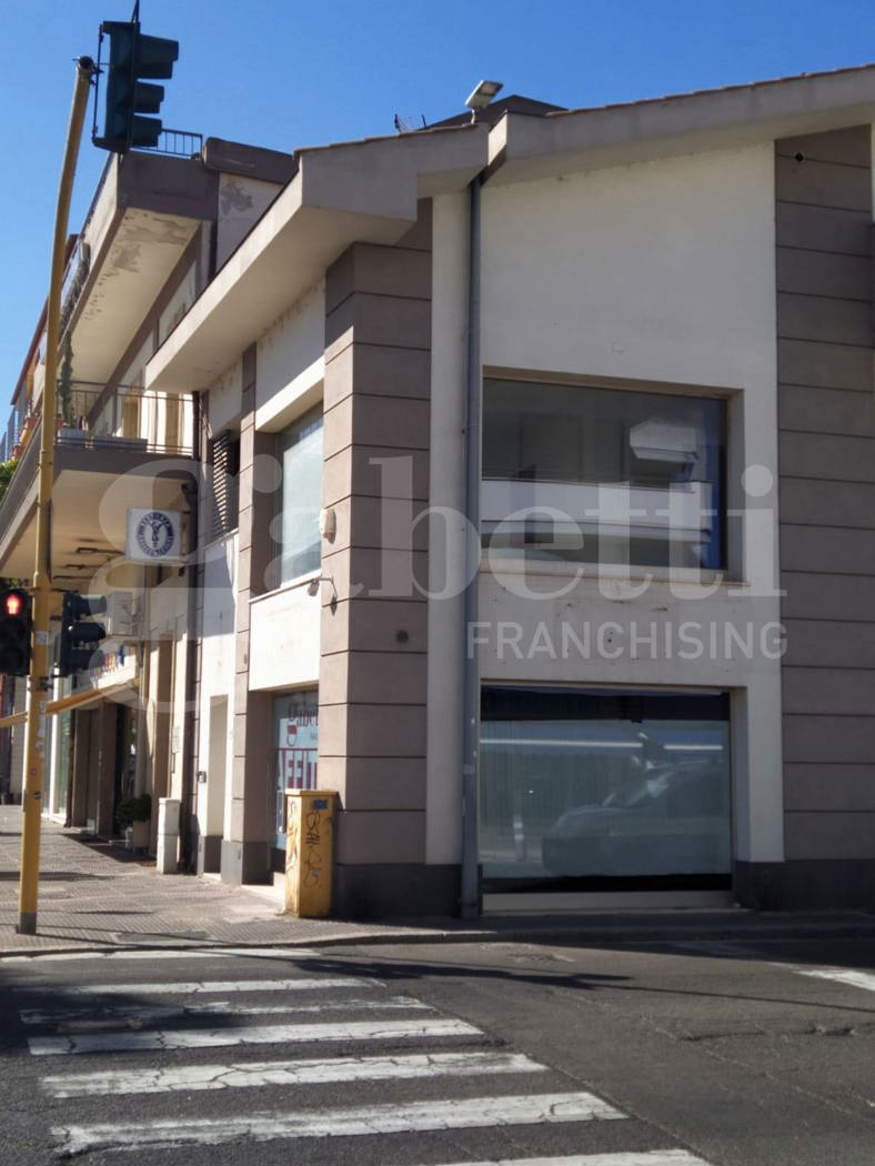 Negozio in affitto a Oristano