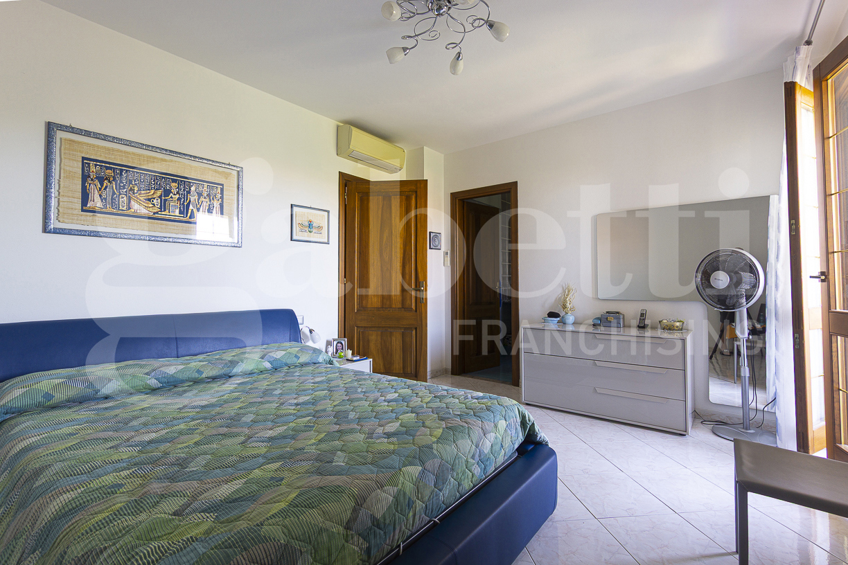 Villa con giardino a Oristano