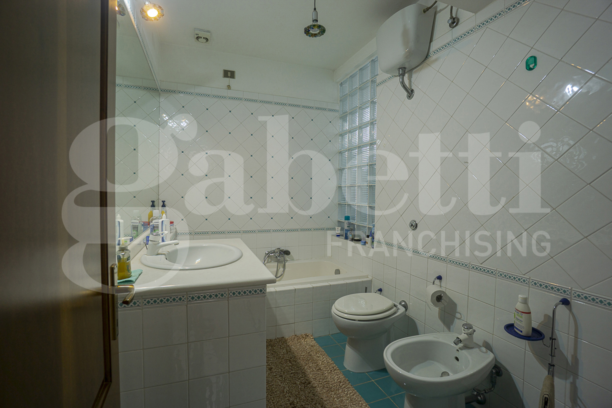 Villa con giardino a Oristano