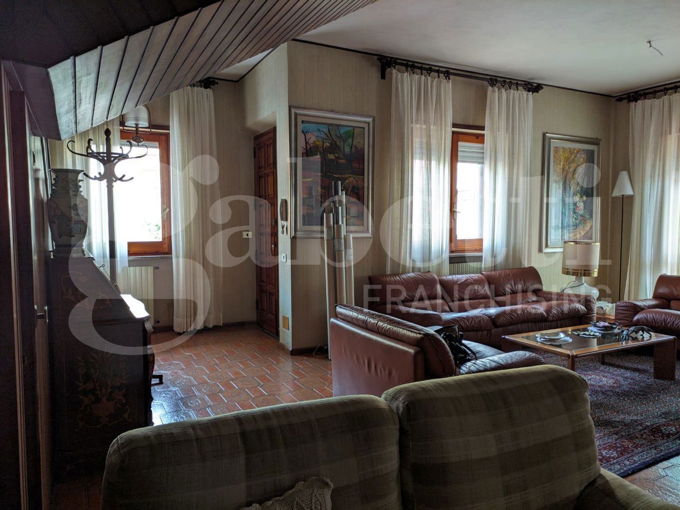 Villa con box doppio a Oristano