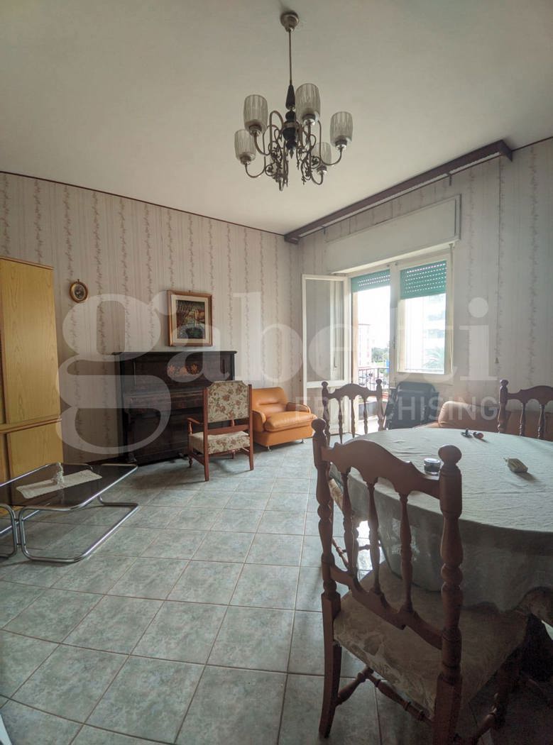 Quadrilocale con box a Oristano