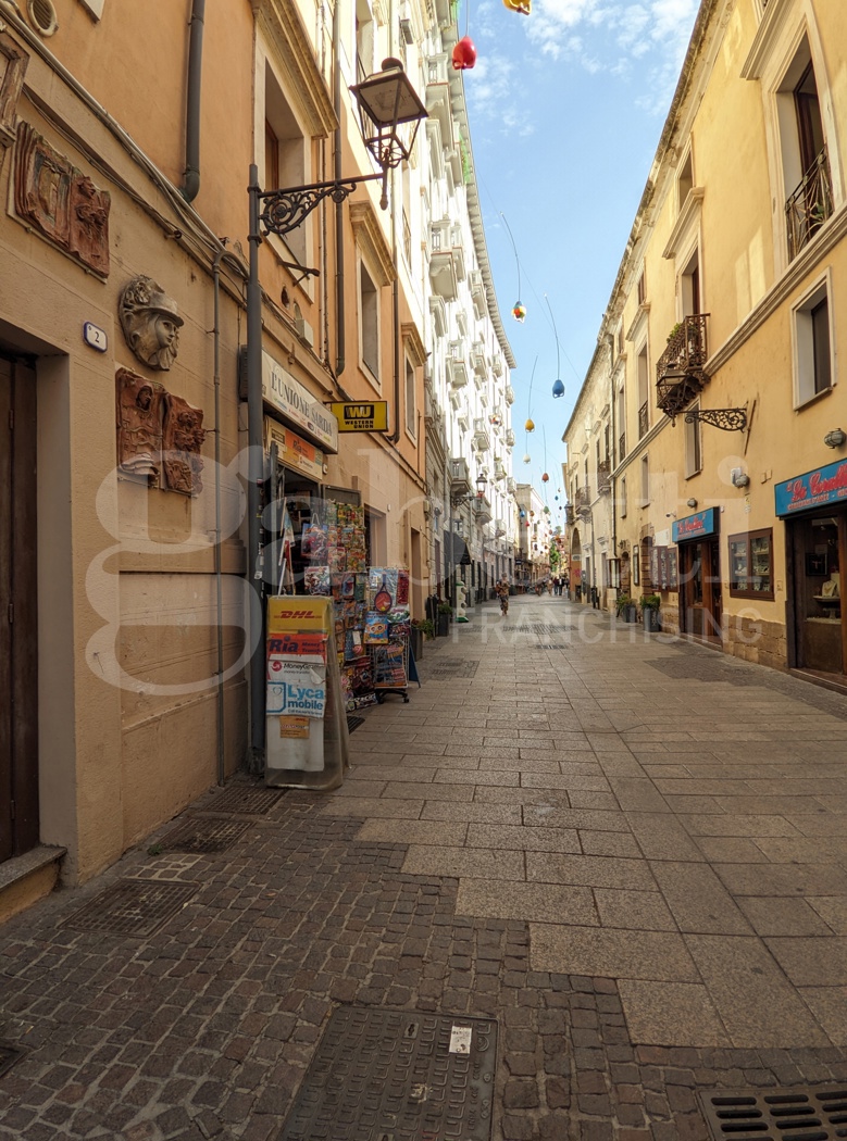 Attivit commerciale in vendita a Oristano