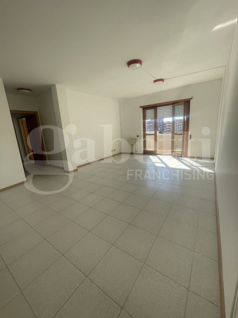 Quadrilocale con box a Oristano