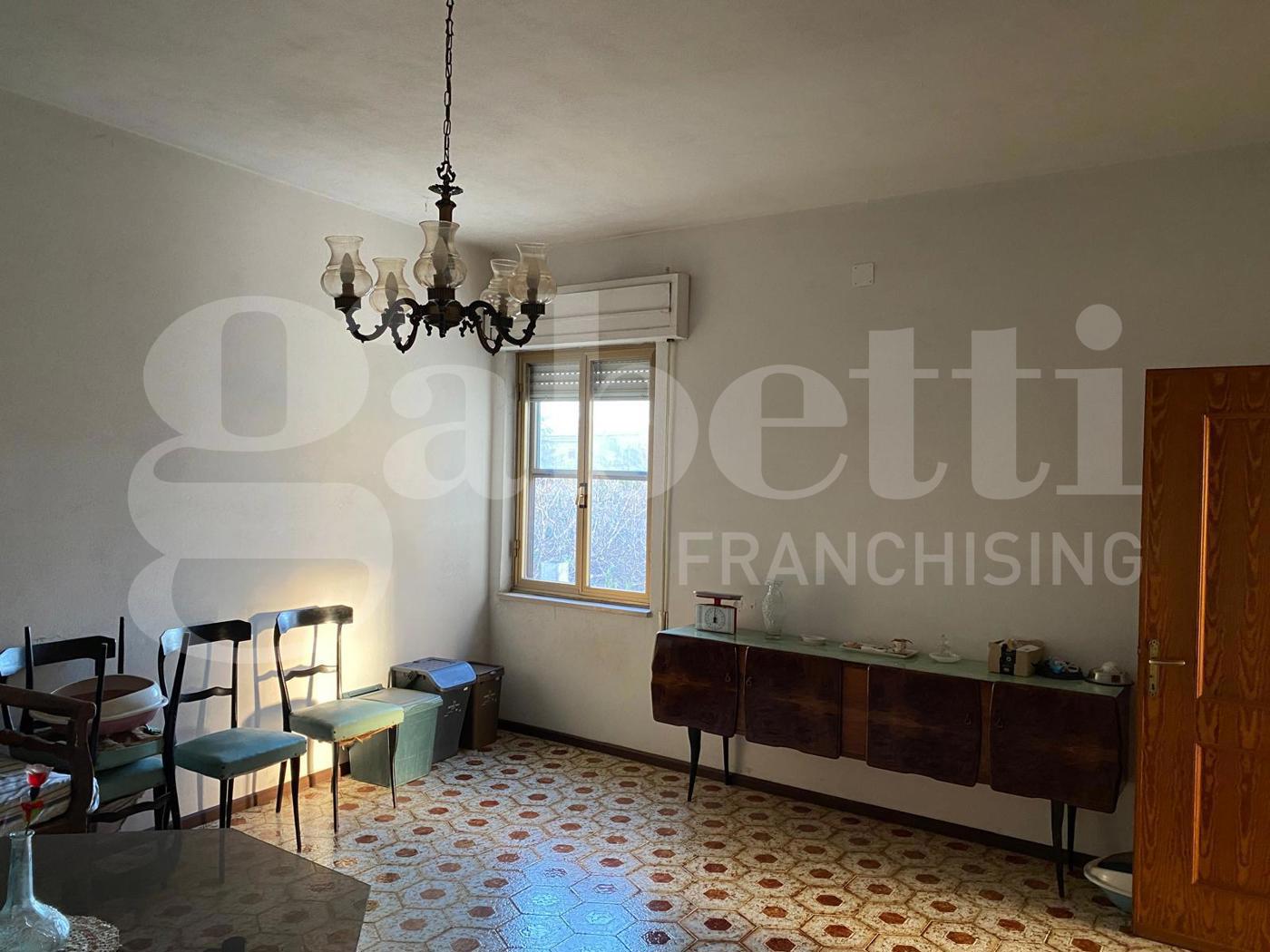 Quadrilocale in affitto a Santa Giusta