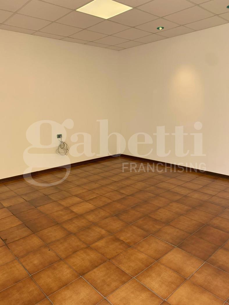 Negozio in vendita a Oristano