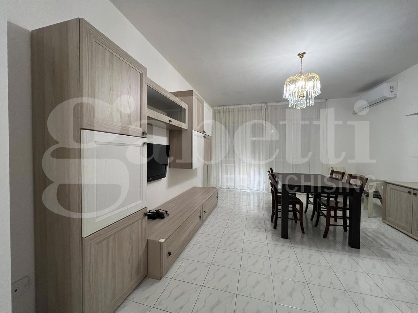 Trilocale arredato in affitto a Oristano