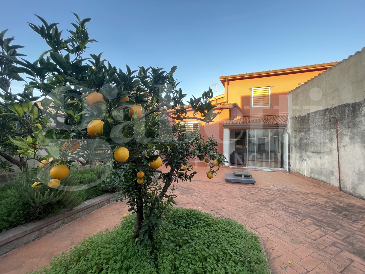 Casa indipendente con giardino a Terralba