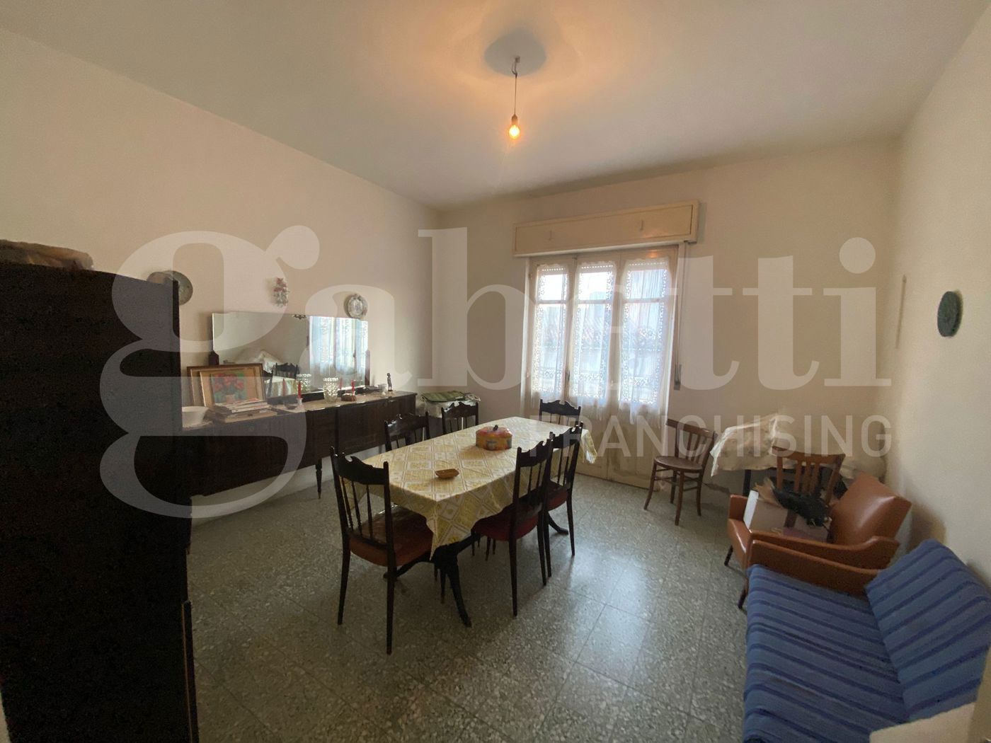 Trilocale da ristrutturare a Oristano