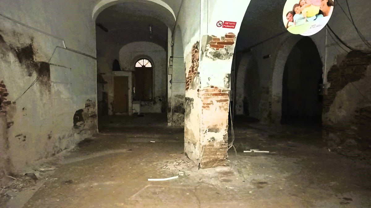 Negozio in vendita a Oristano