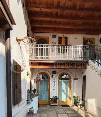 Appartamento arredato in affitto a Pescantina