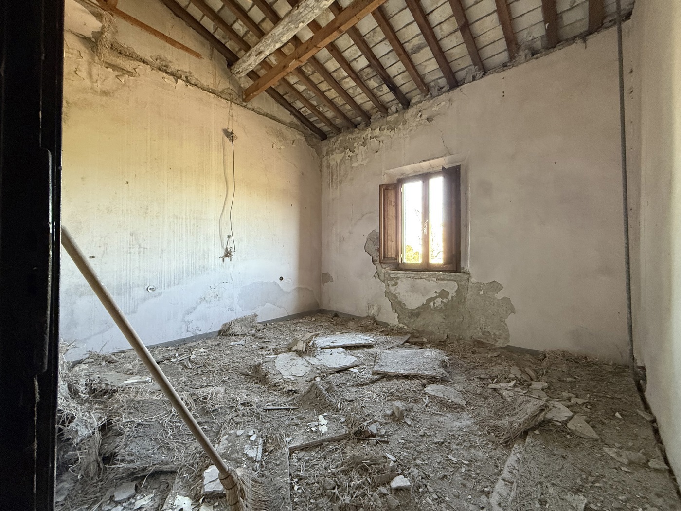 Casa indipendente con giardino a Pontedera