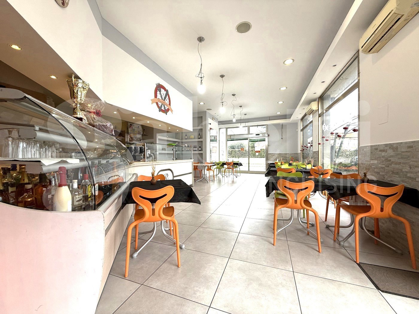 Attivit commerciale Ristorante e pizzeria in vendita a Pontedera