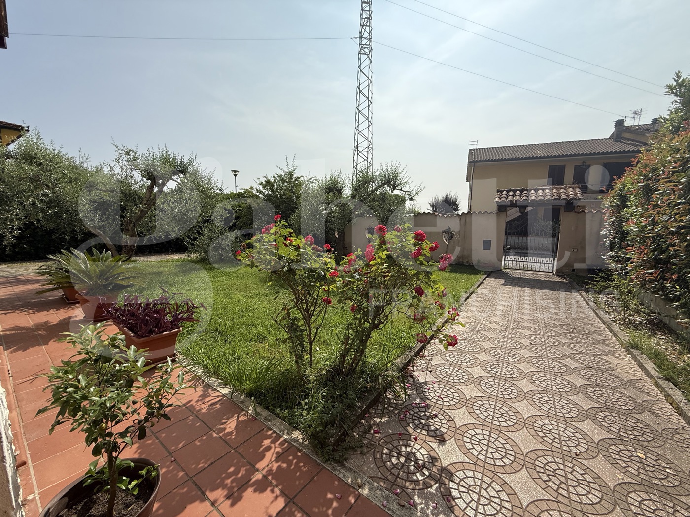 Casa indipendente con giardino a Calcinaia
