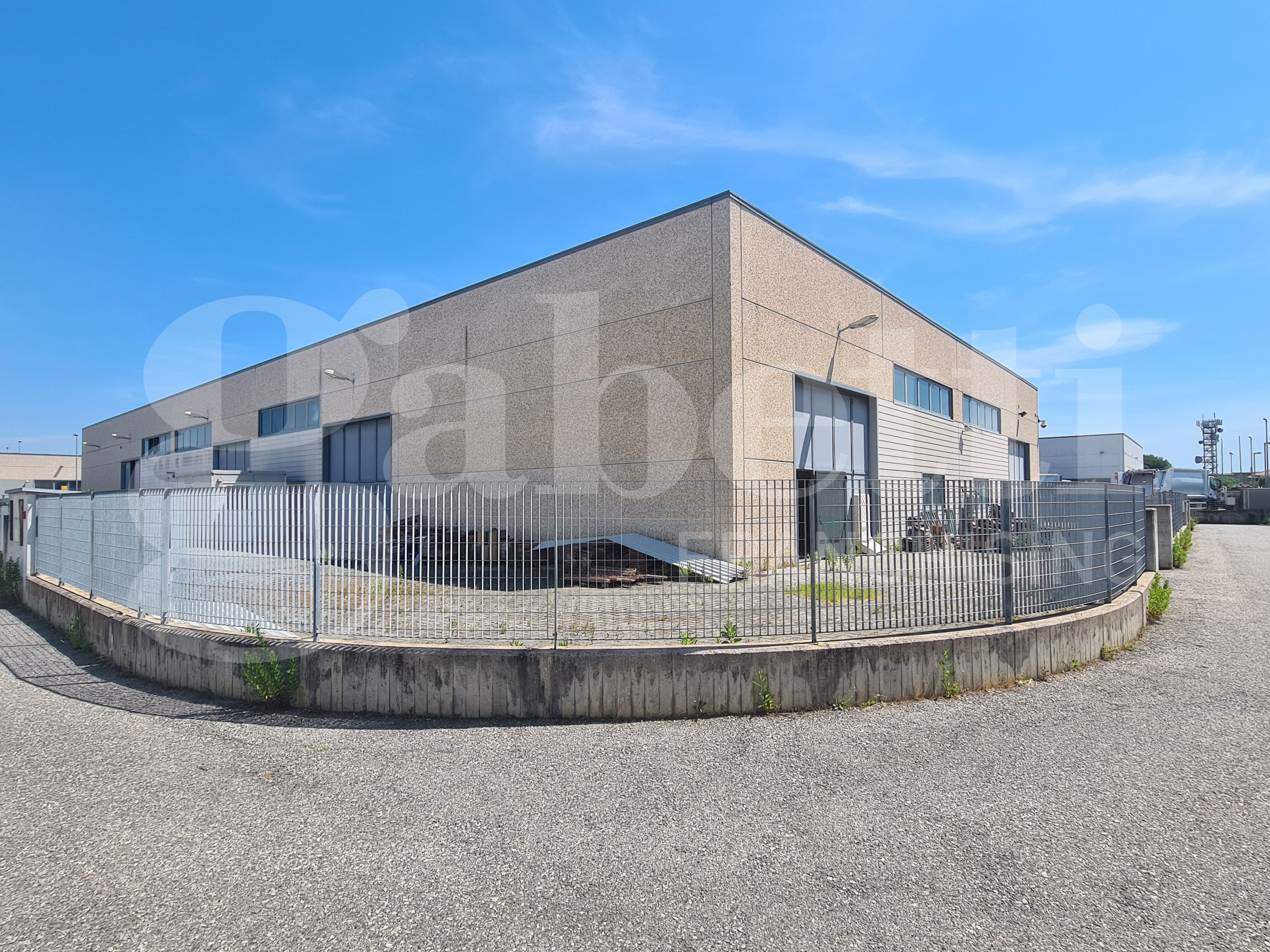 Capannone in affitto a Pontedera