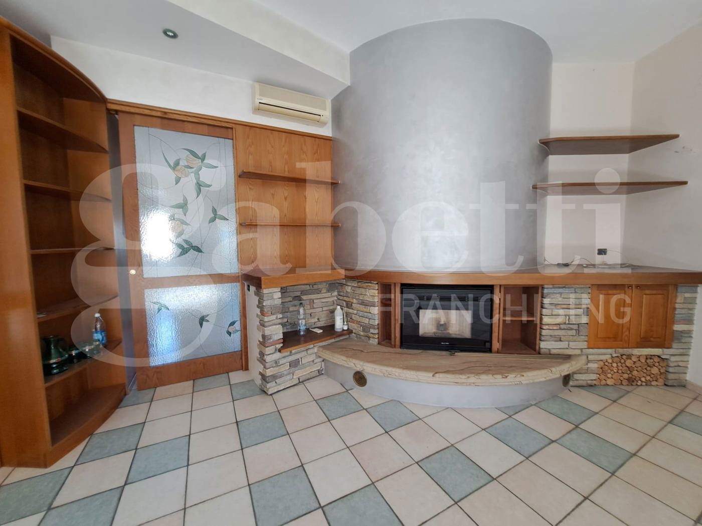 Quadrilocale in vendita a Pontedera