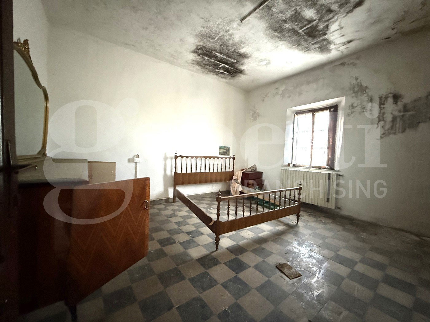 Casa indipendente con giardino a Pontedera