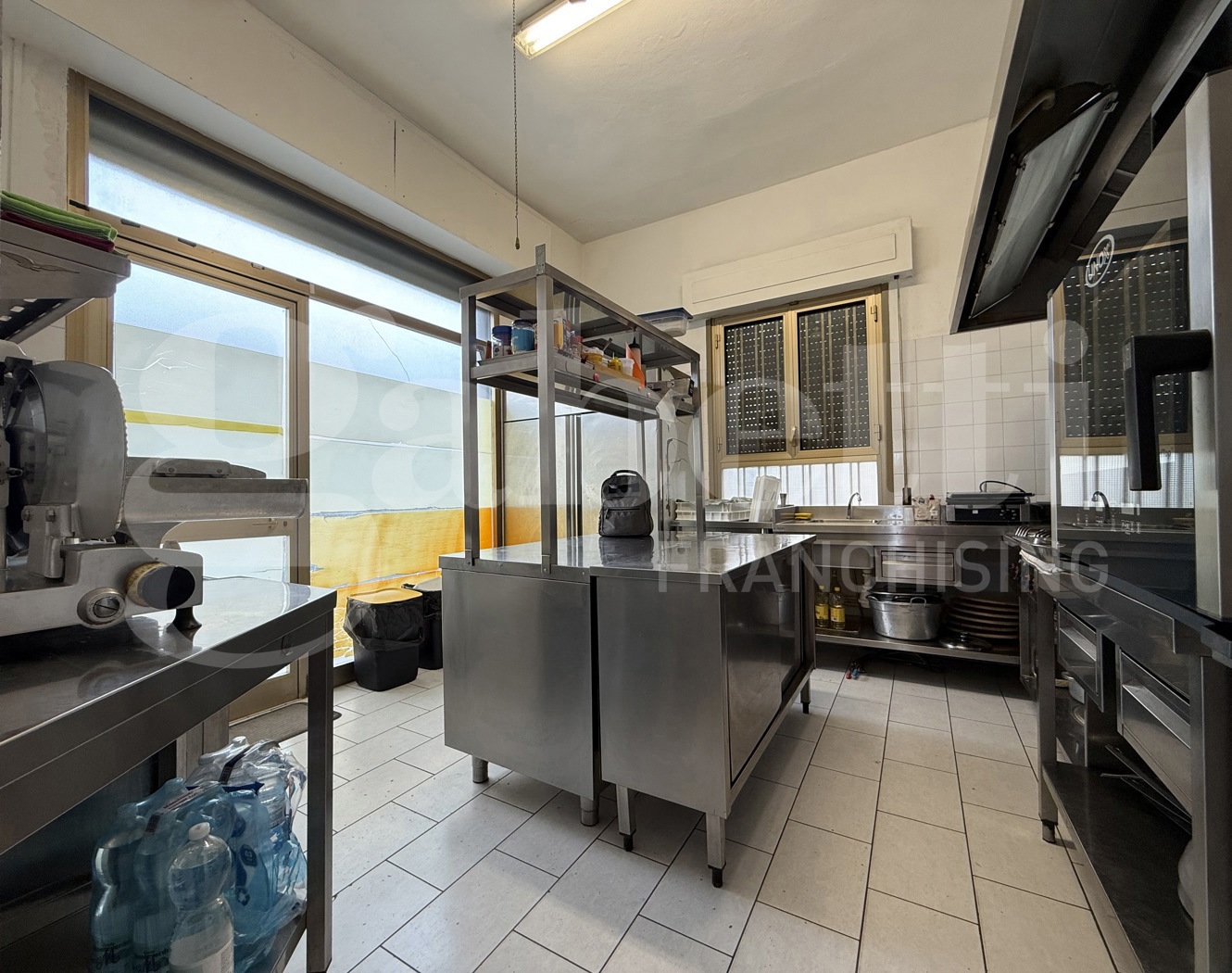 Attivit� commerciale Ristorante e pizzeria in vendita a Pontedera