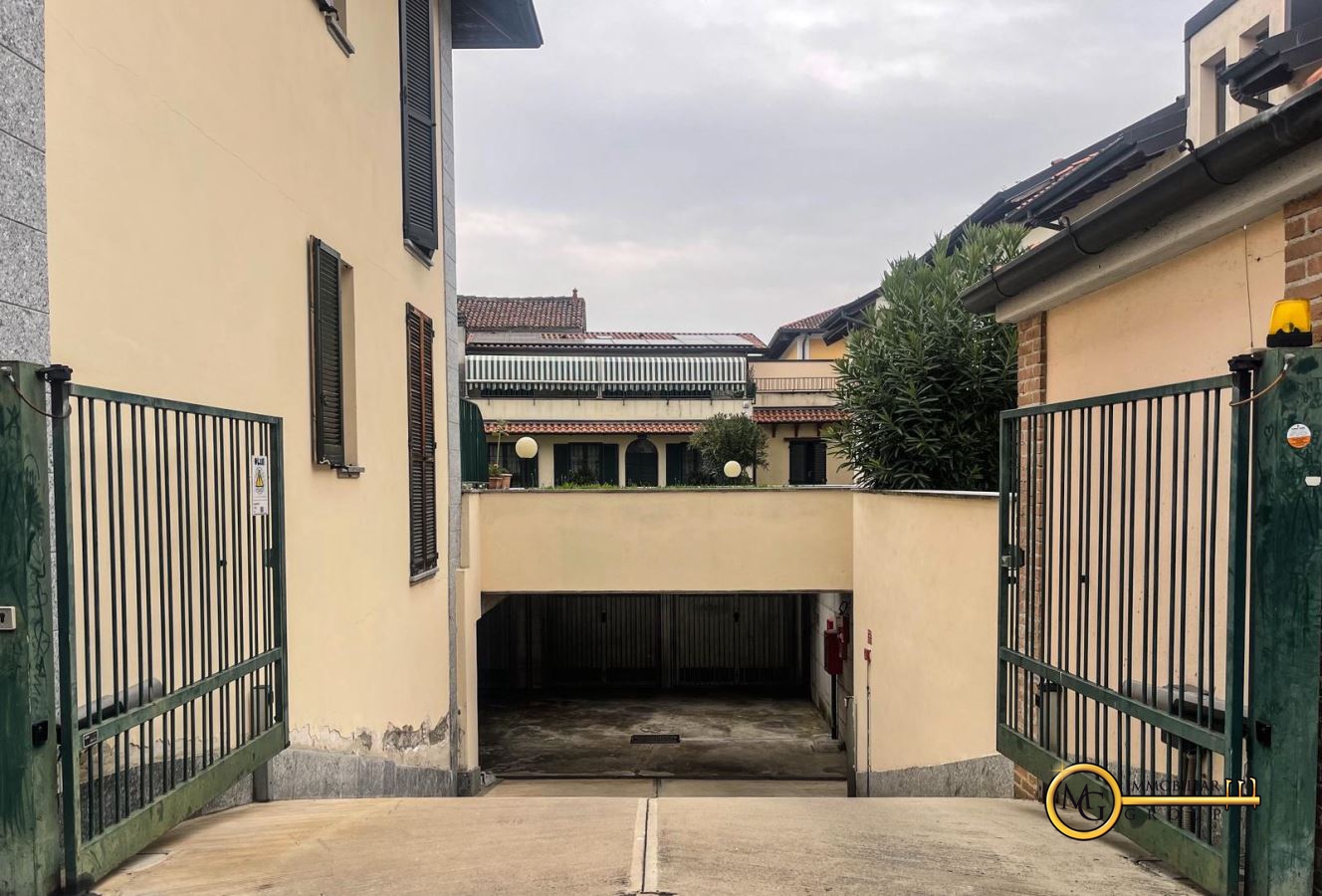 Box/Garage 21mq in vendita a Vignate