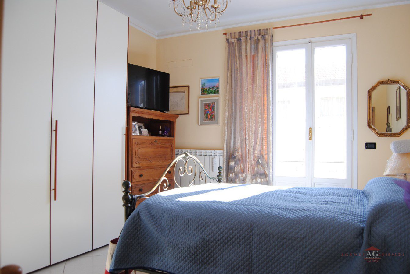 Casa indipendente in vendita a Bordighera