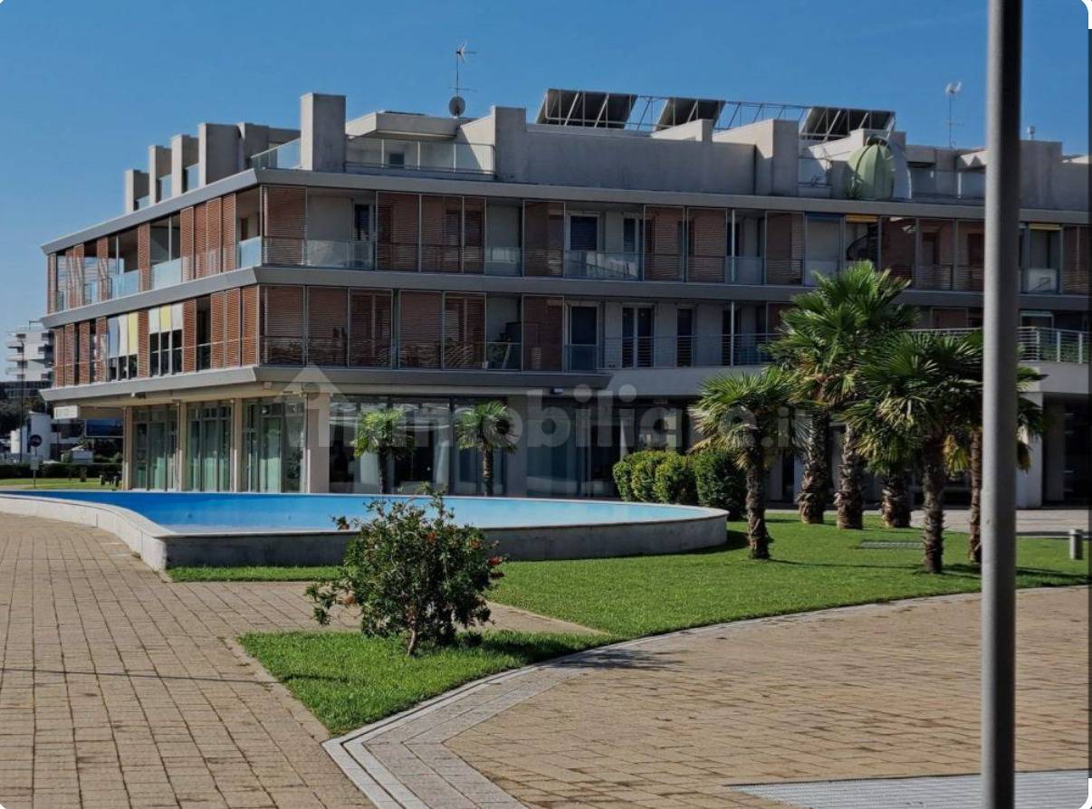 Locale Commerciale in vendita a Jesolo, Lido di Jesolo