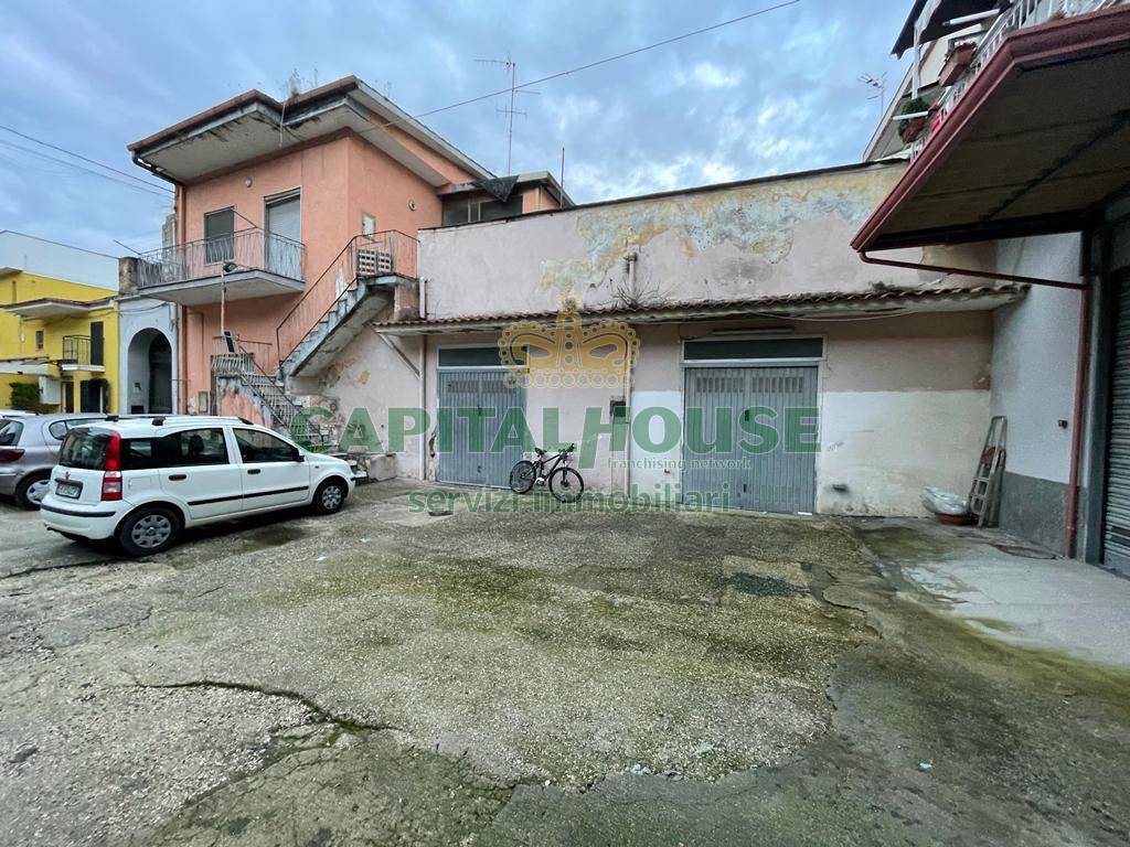 Casa indipendente con terrazzo a Pomigliano d'Arco
