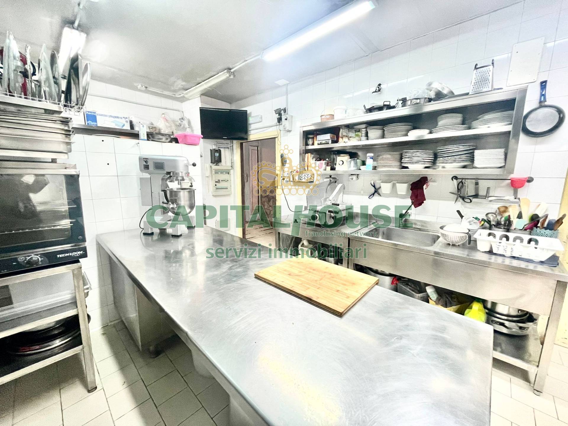 Attivit commerciale in vendita a Pomigliano d'Arco