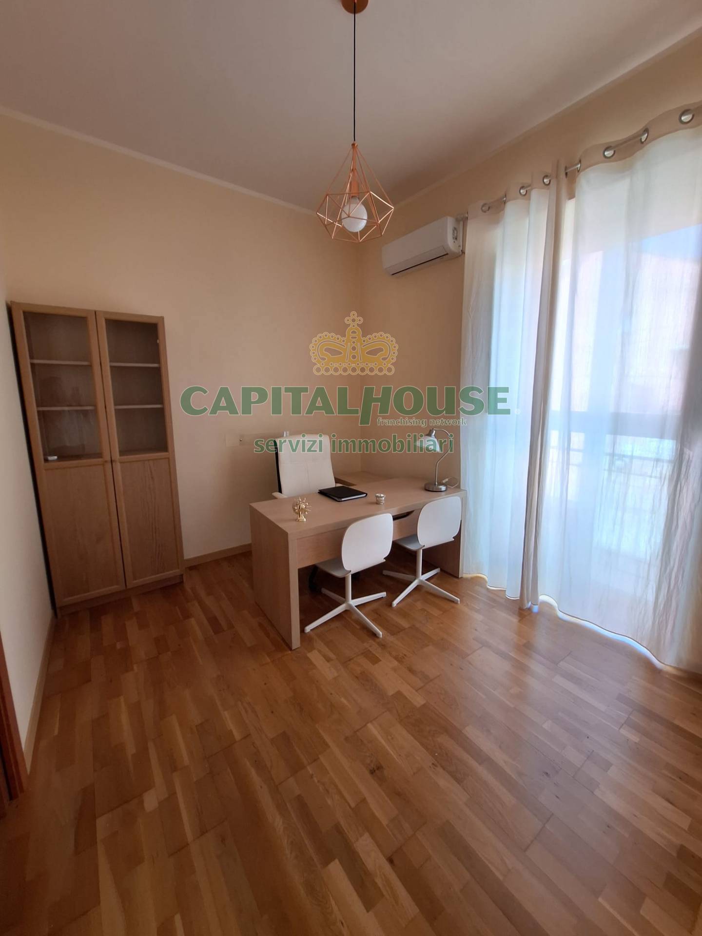 Ufficio in affitto a Pomigliano d'Arco