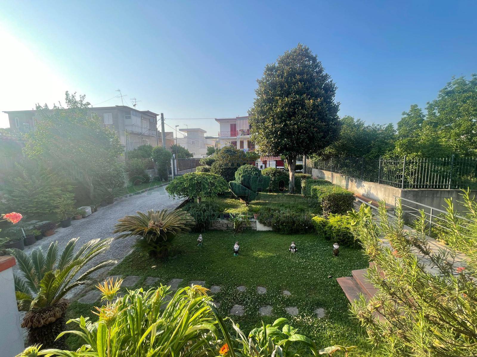 Villa in vendita a Pomigliano d'Arco