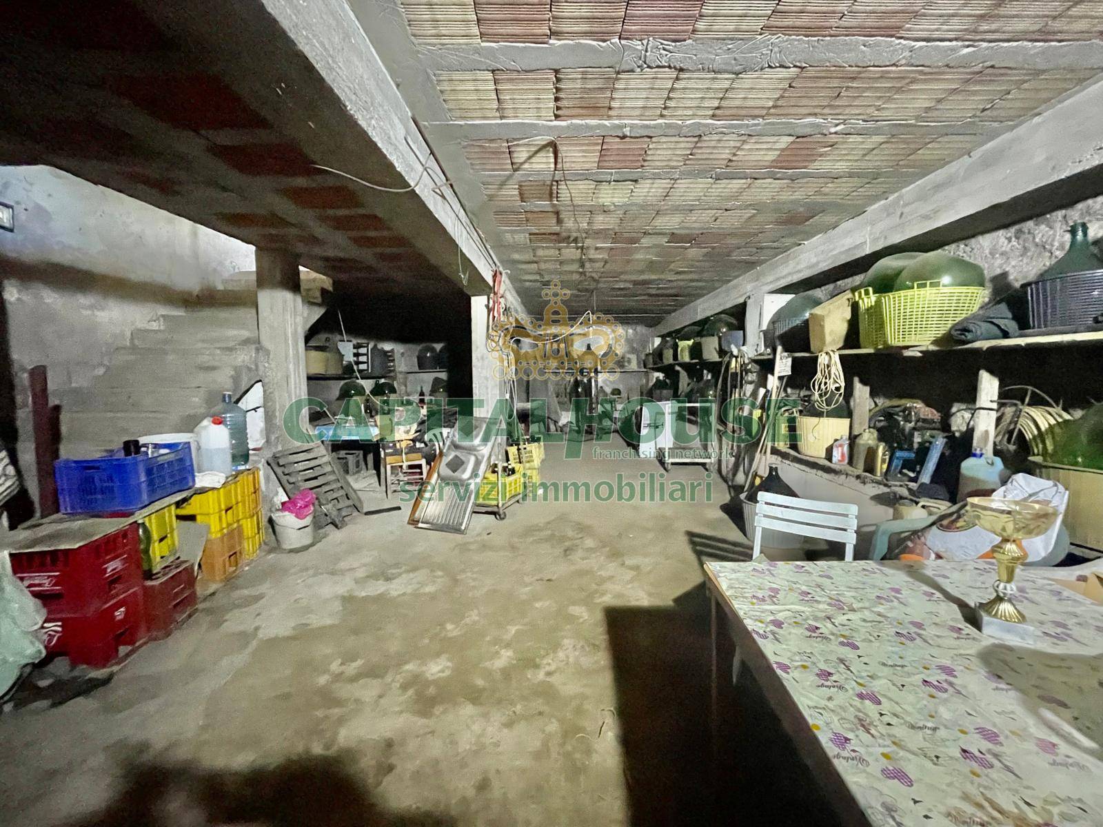 Deposito in vendita a Somma Vesuviana