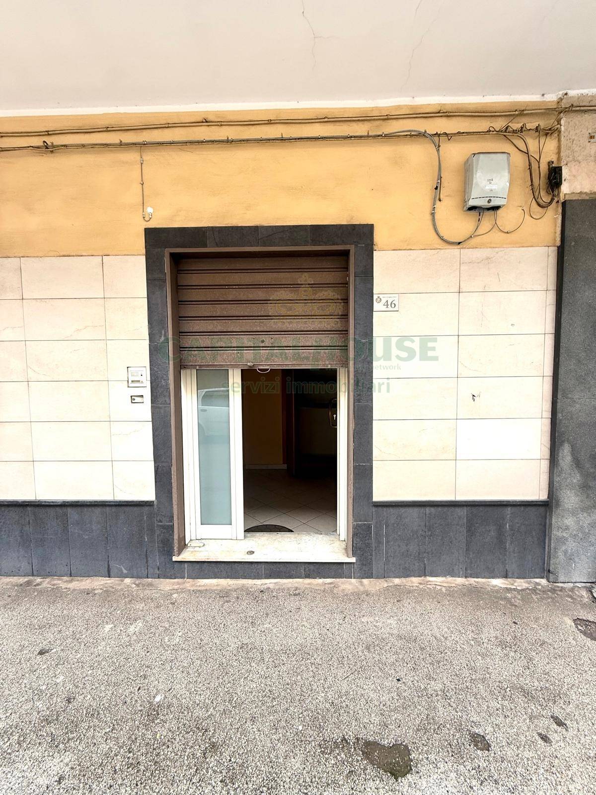 Attivit commerciale in affitto a Pomigliano d'Arco