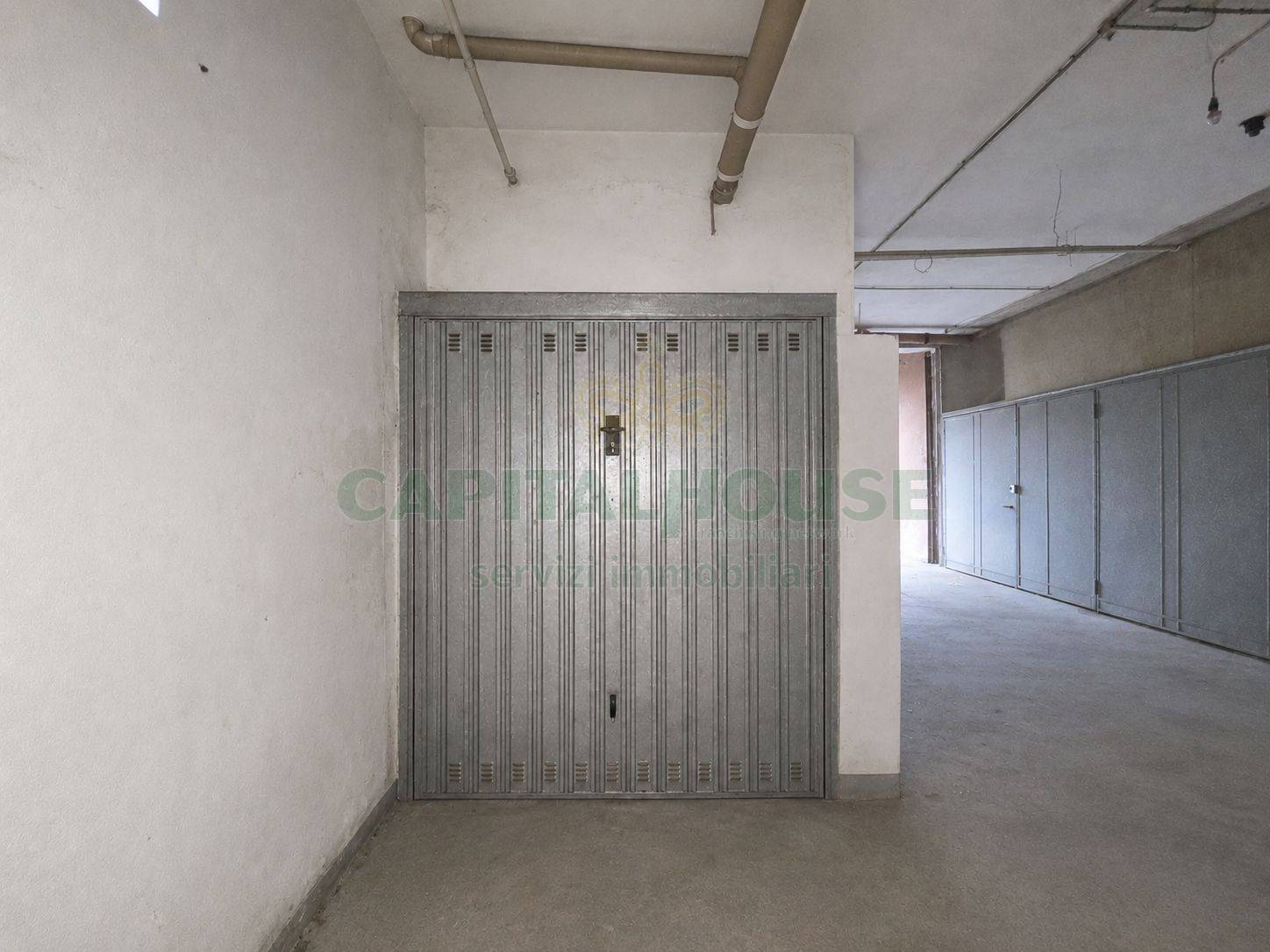 Box o garage in vendita a Pomigliano d'Arco
