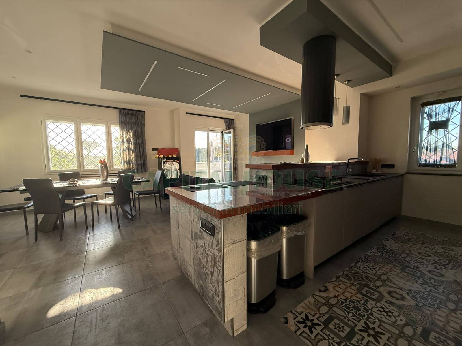 Villa in vendita a Pomigliano d'Arco