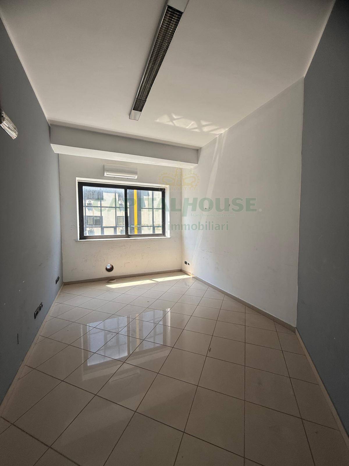 Ufficio in vendita a Casalnuovo di Napoli