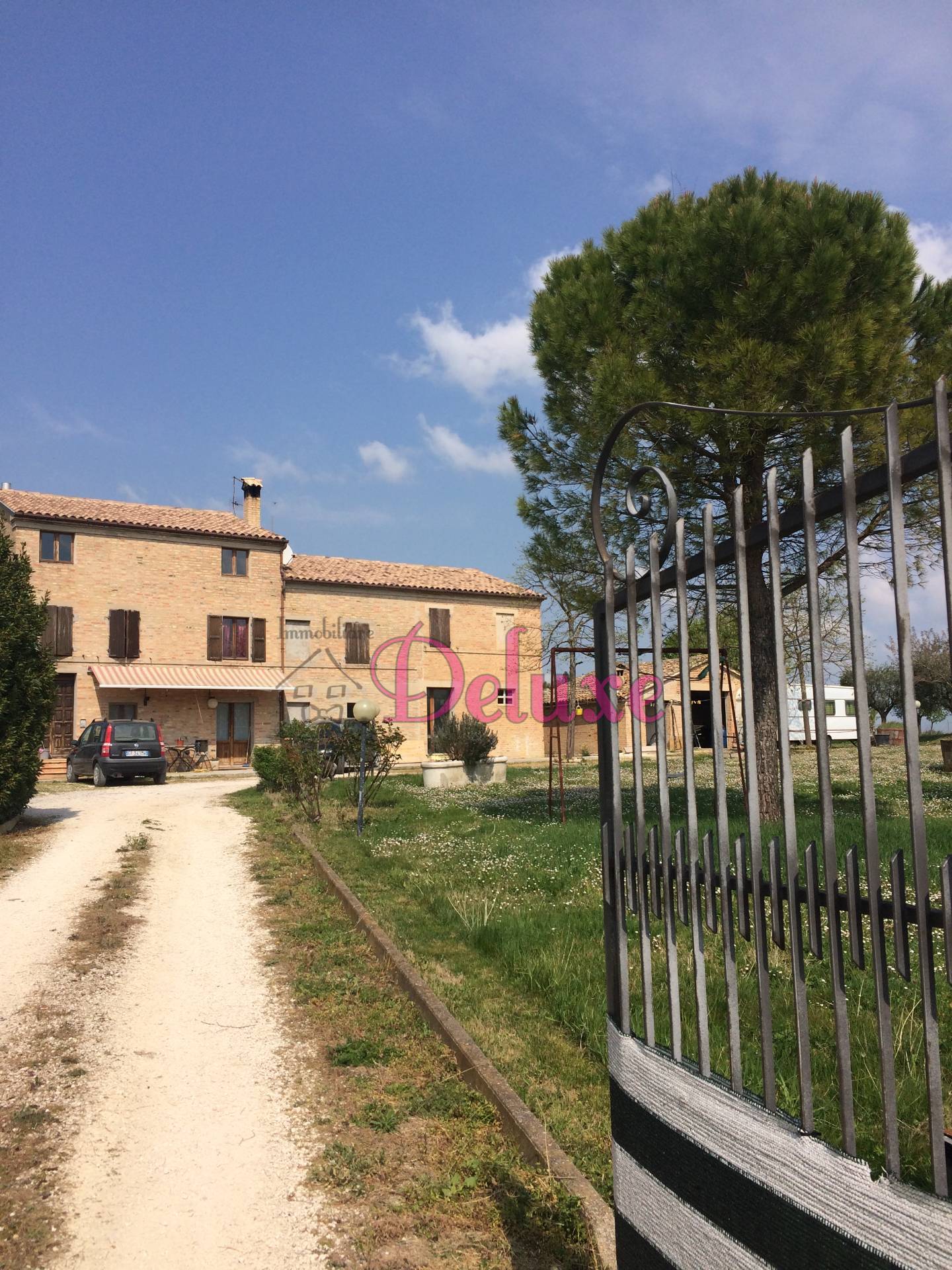 Casa singola in vendita a Treia, c.da piangiano