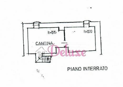 Locale commerciale in vendita a Macerata, Semicentrale