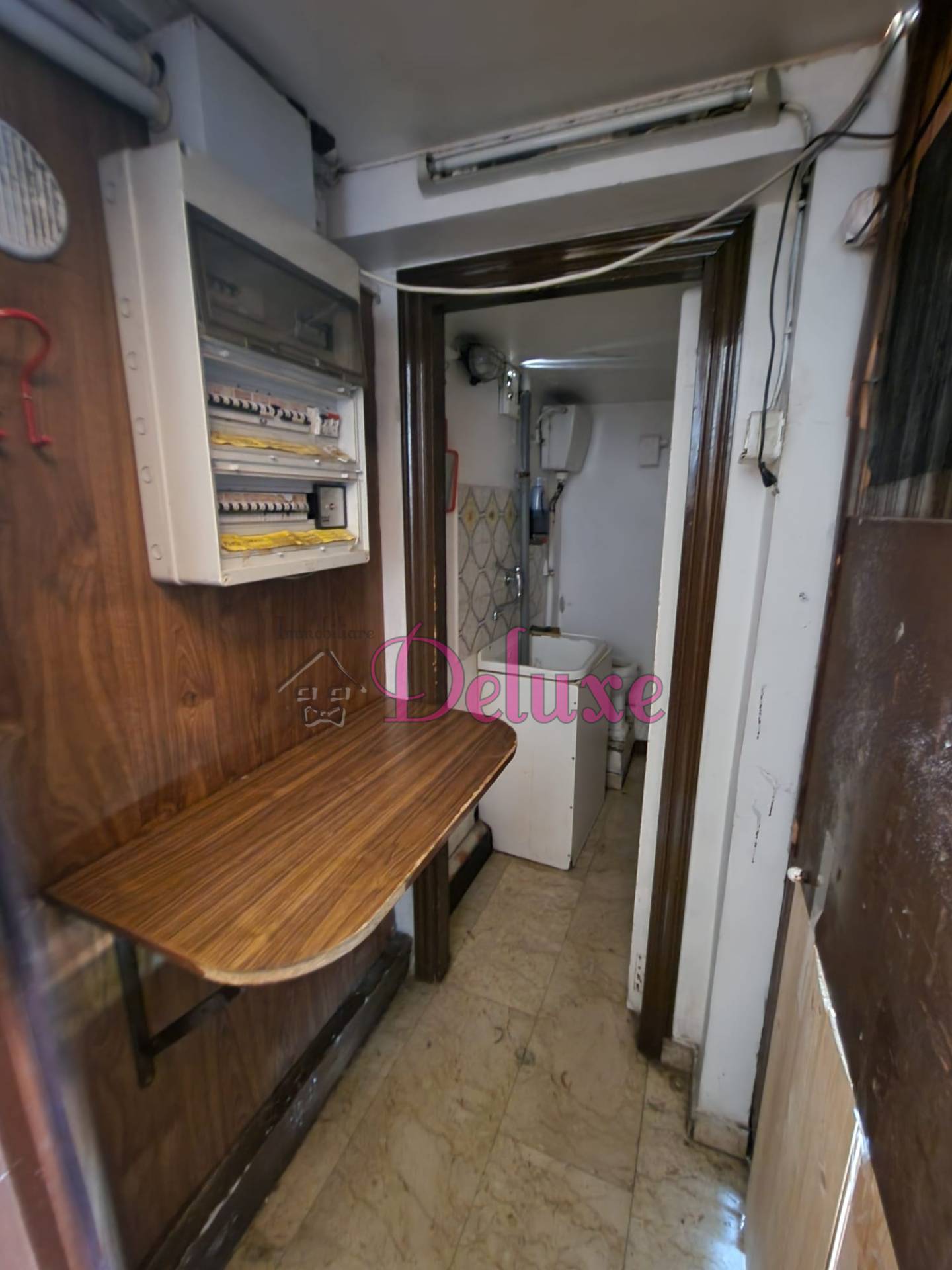 Locale commerciale in affitto a Macerata, Zona Santa Croce