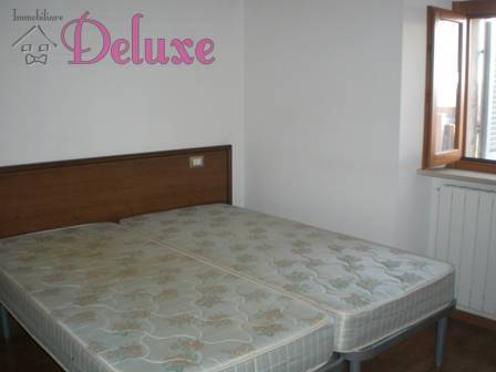 Mansarda in affitto a Macerata, Semicentrale