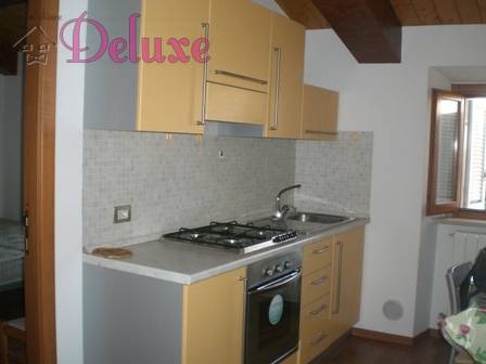 Mansarda in affitto a Macerata, Semicentrale