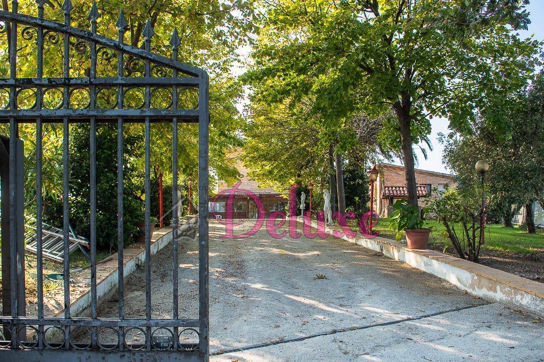 Villa in vendita a Montecassiano
