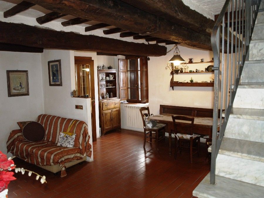 Rustico con giardino a Camaiore