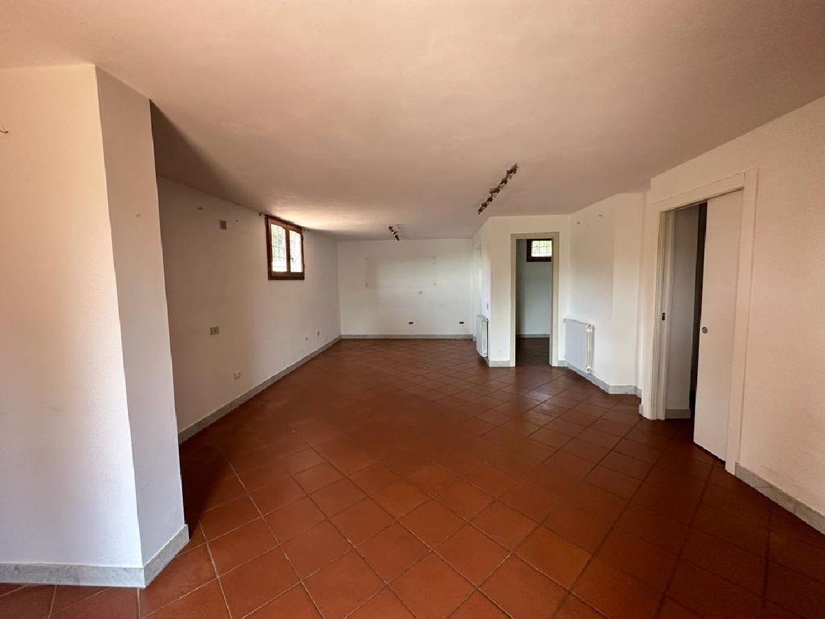 Villa con giardino a Camaiore